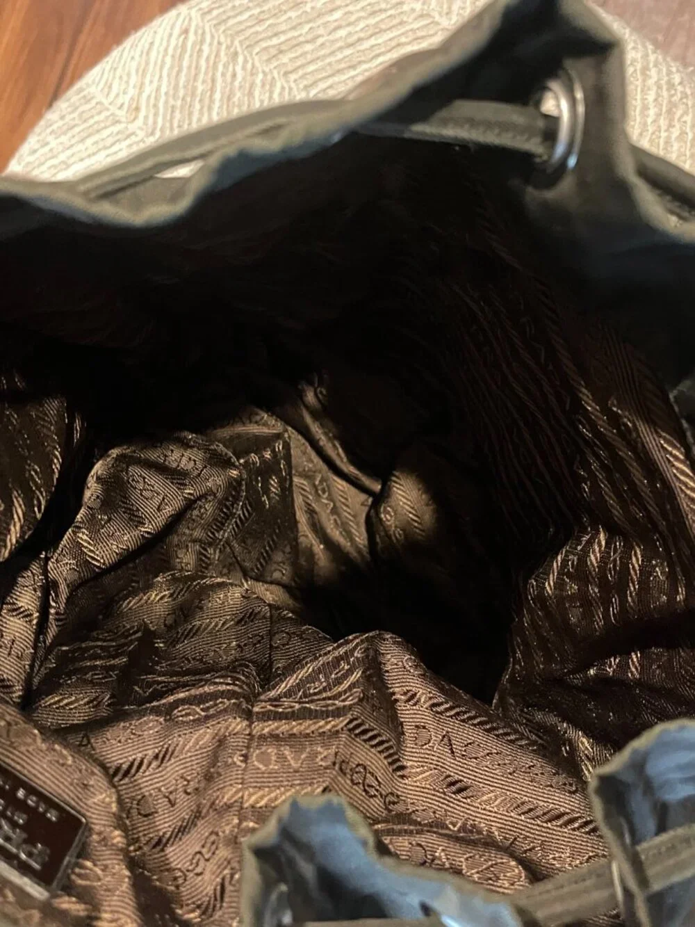 Vintage prada backpack -authentic - Picture 5 of 8